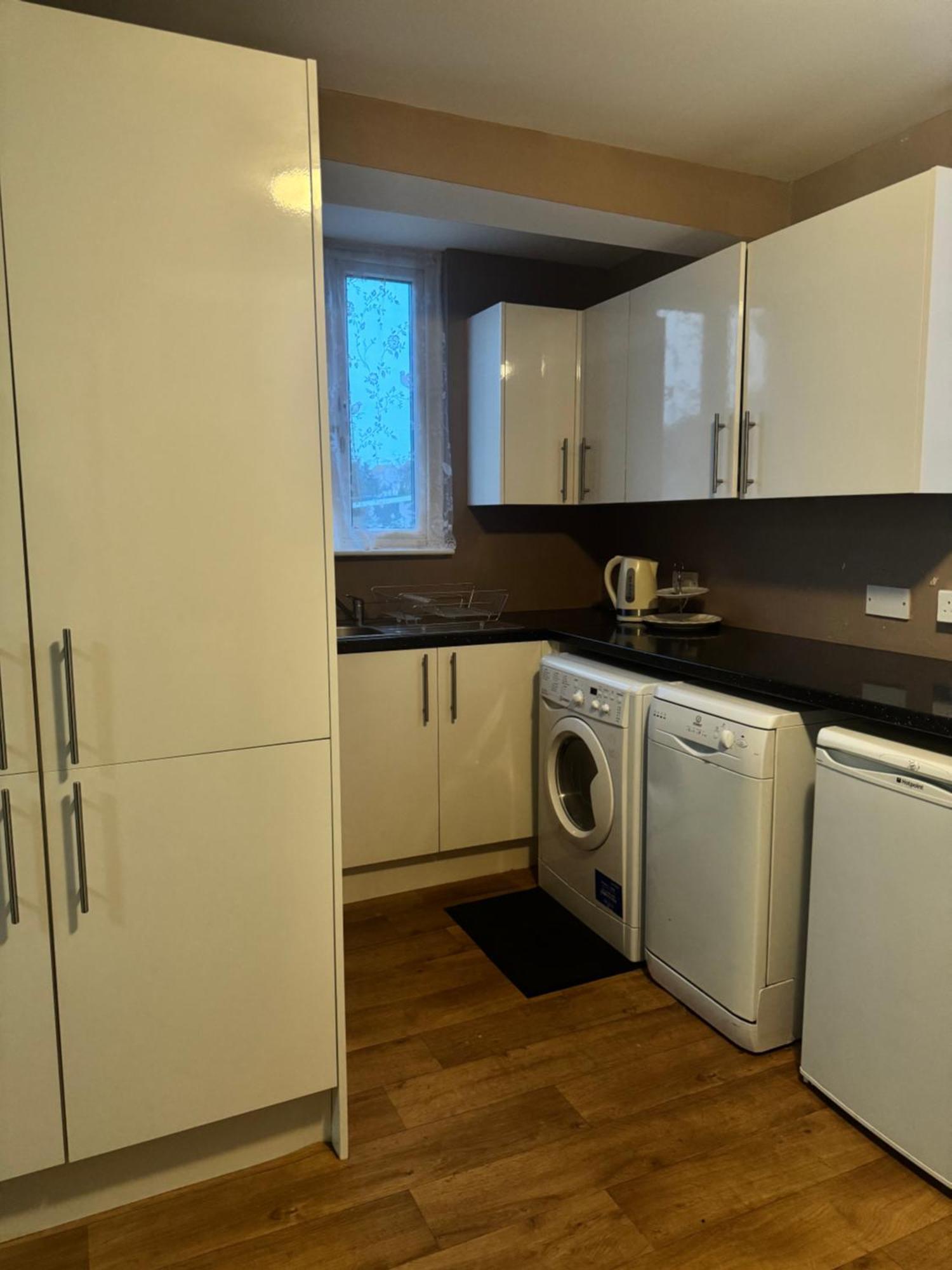 Jxb Homes - Lovely And Spacious Rooms Cliftonville 外观 照片