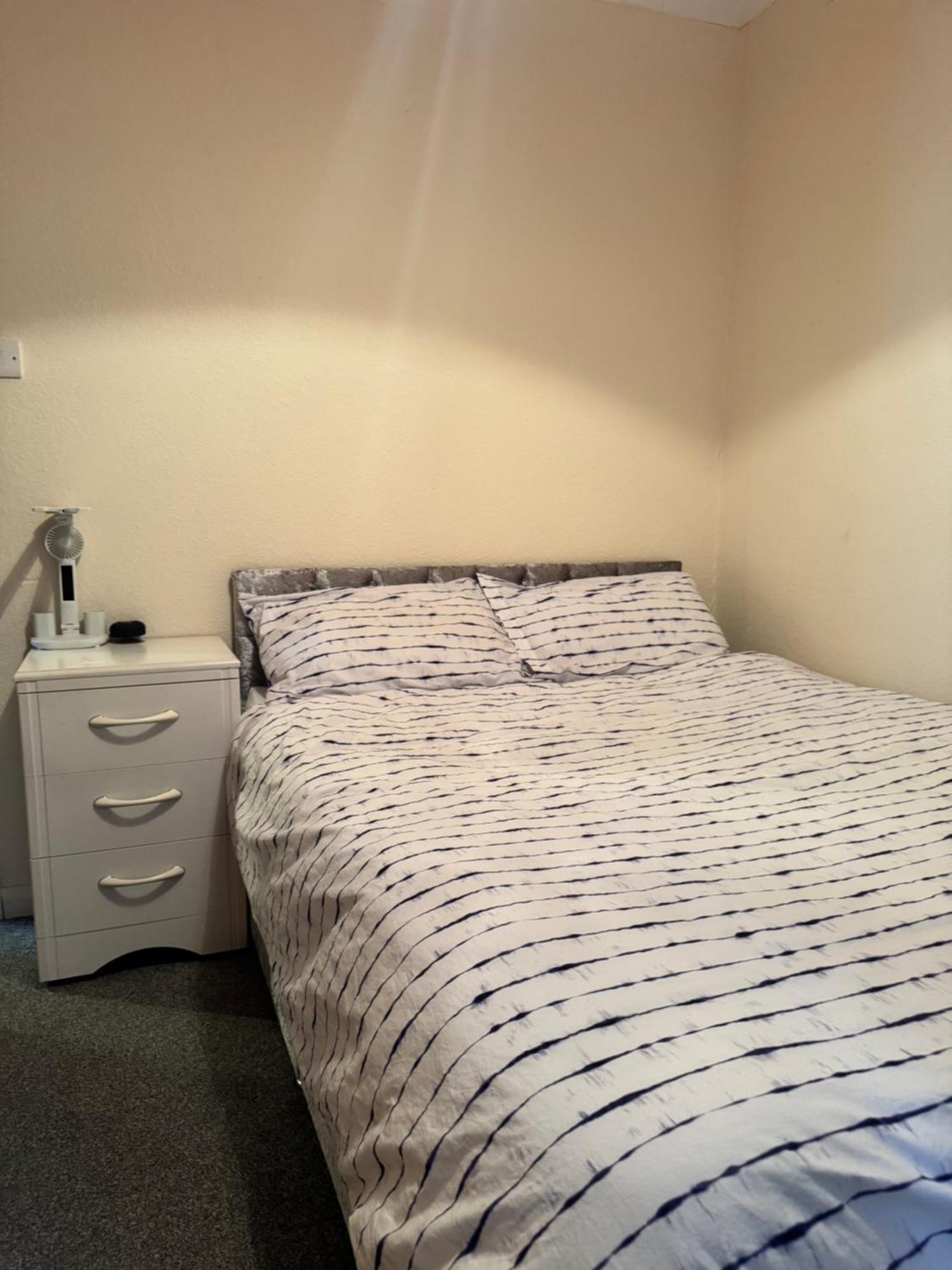 Jxb Homes - Lovely And Spacious Rooms Cliftonville 外观 照片