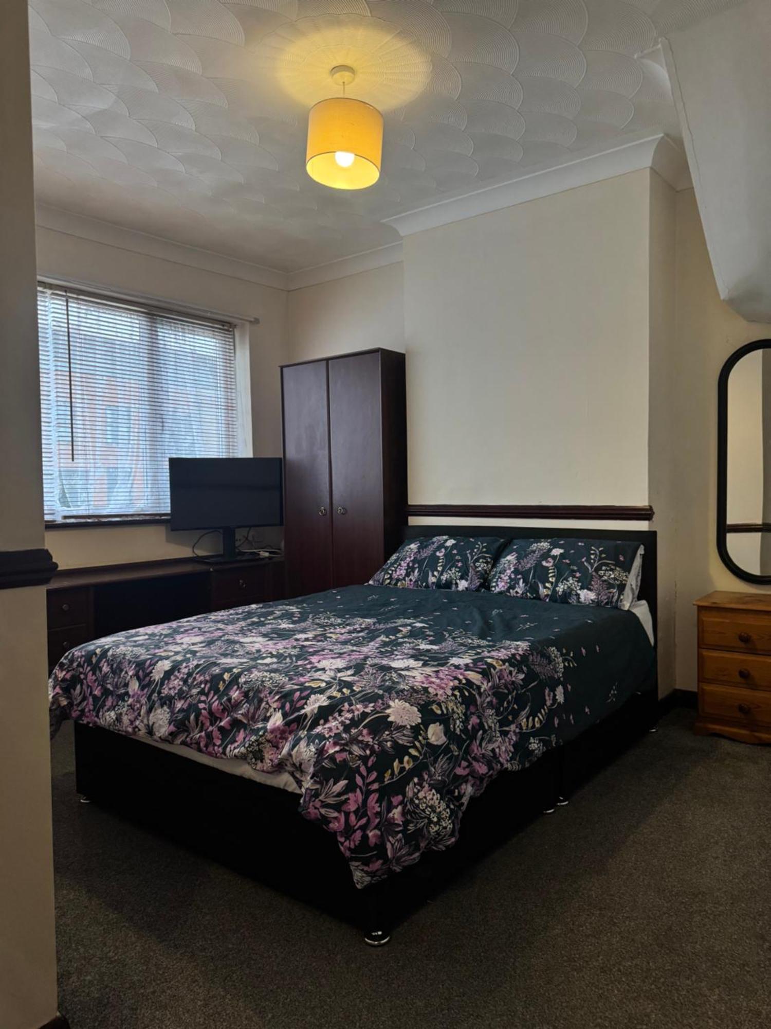 Jxb Homes - Lovely And Spacious Rooms Cliftonville 外观 照片