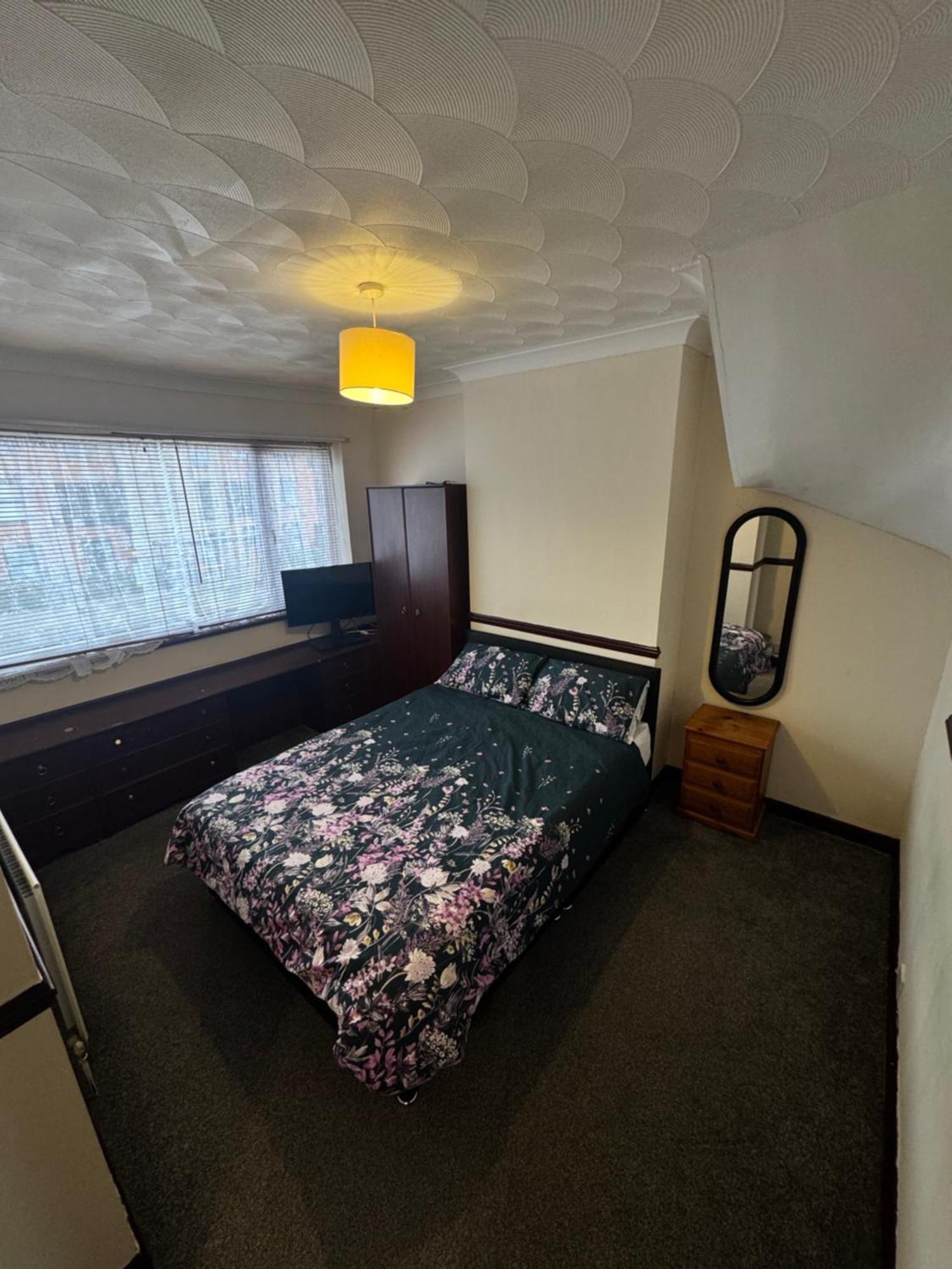Jxb Homes - Lovely And Spacious Rooms Cliftonville 外观 照片